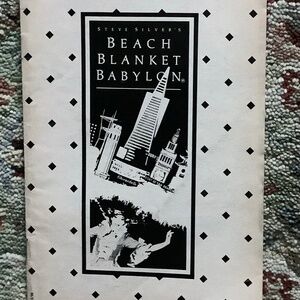 Program Beach Blanket Babylon